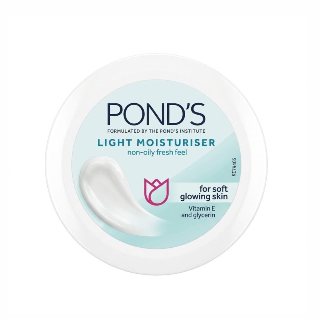POND’S Light Moisturiser for Soft Glowing Skin